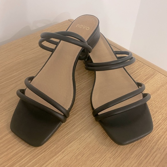 FABLE HEELS 🖤 - Picture 2 of 10